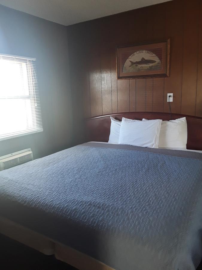 Eddy'S Motel Butte Εξωτερικό φωτογραφία