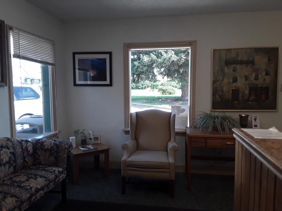 Eddy'S Motel Butte Εξωτερικό φωτογραφία