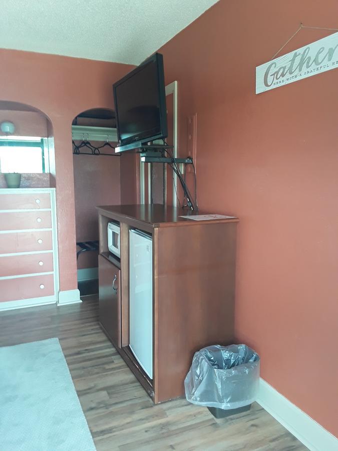Eddy'S Motel Butte Εξωτερικό φωτογραφία