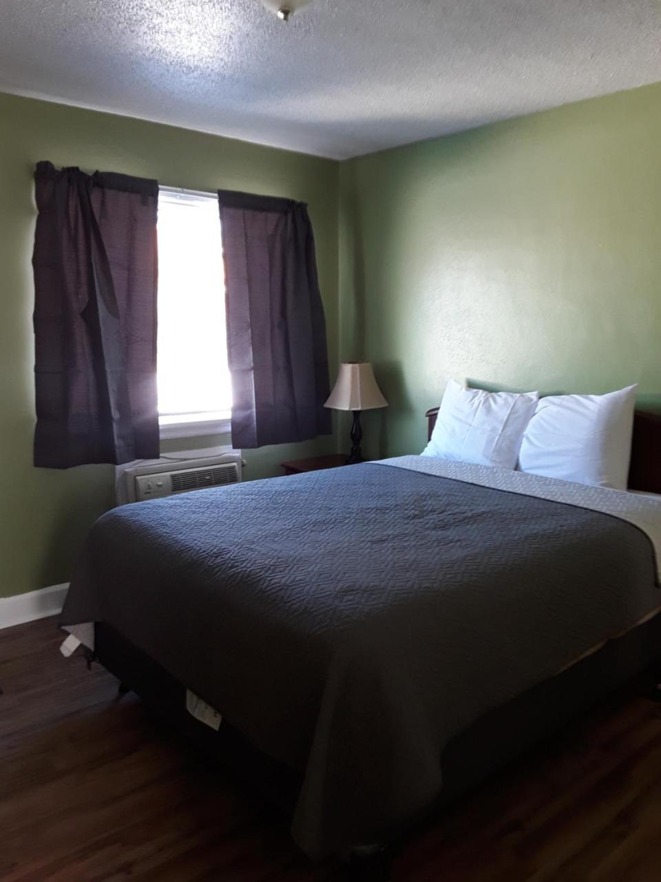 Eddy'S Motel Butte Εξωτερικό φωτογραφία