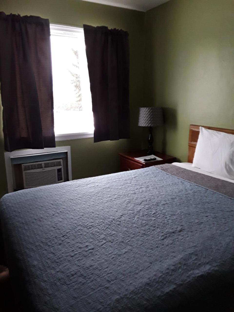 Eddy'S Motel Butte Εξωτερικό φωτογραφία