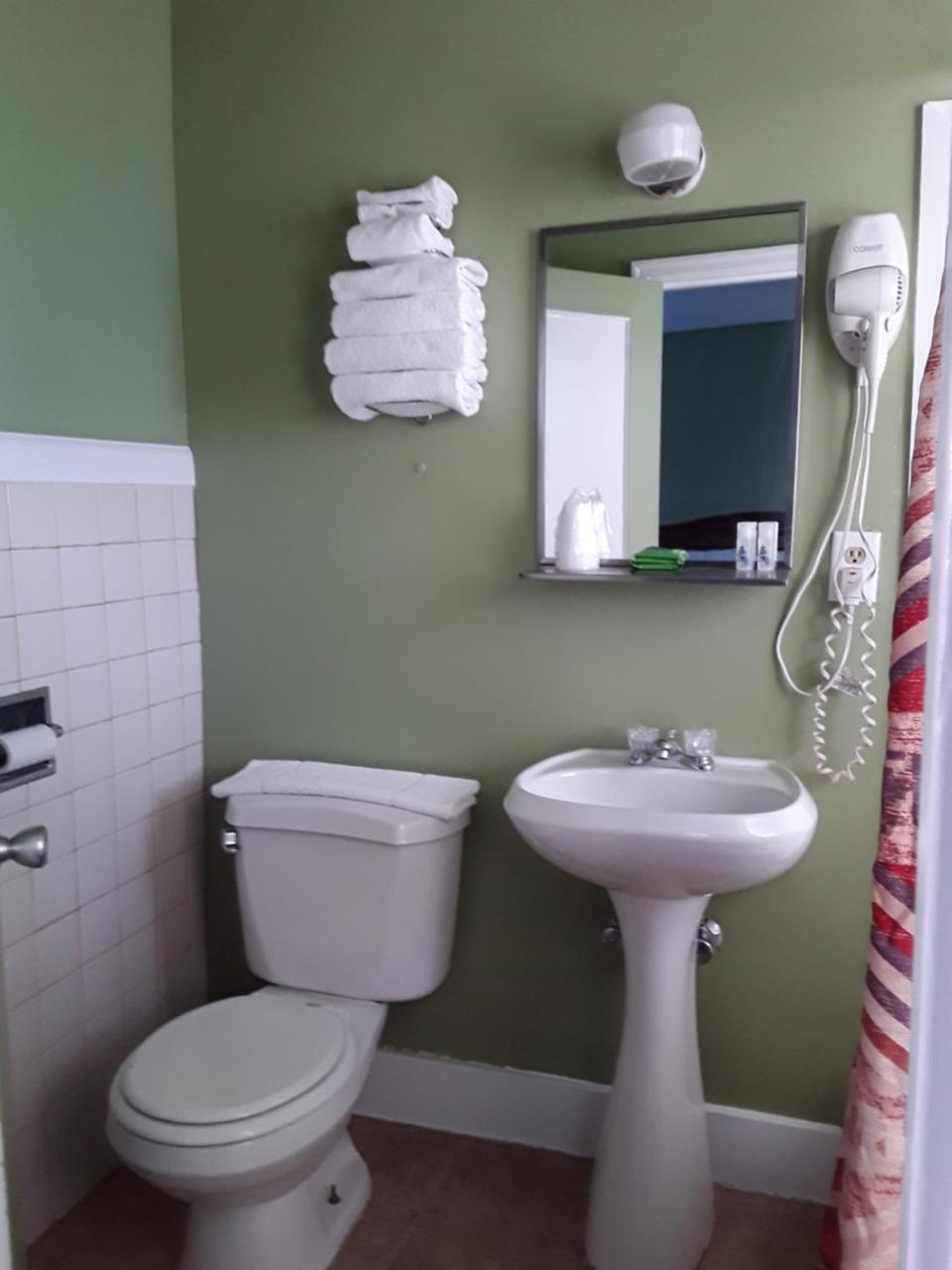 Eddy'S Motel Butte Εξωτερικό φωτογραφία